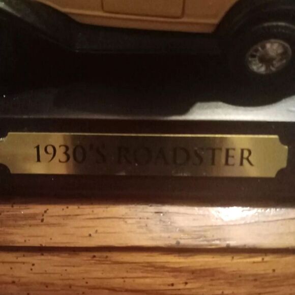 🩷Avon:  Diecast 1930 Yellow Roadster Car & Wood Base - Picture 2 of 3